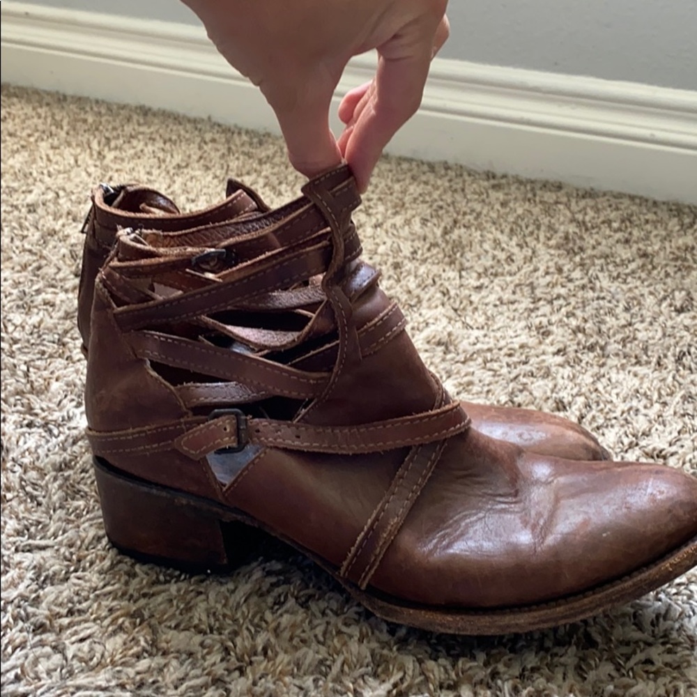 FRYE FREEBIRD BOOTIES